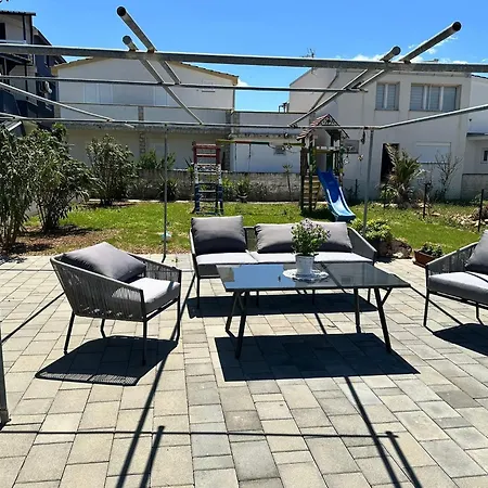 Family-friendly With Swimming Pool - 23976 Апартаменты *