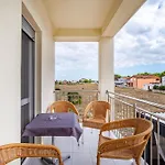Daire Family-friendly With Swimming Pool - 23976 Vir