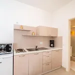 Family-friendly With Swimming Pool - 23976 Daire