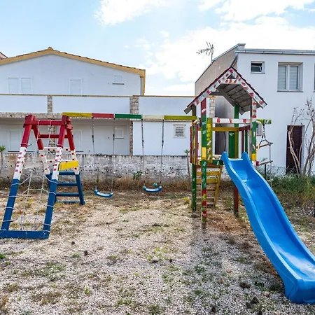 Family-friendly With Swimming Pool - 23976 Vir