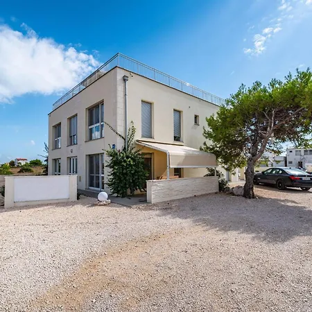 Apartment Family-friendly With Swimming Pool - 23976 Vir