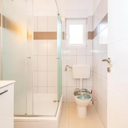 Family-friendly With Swimming Pool - 23976 Apartment *
