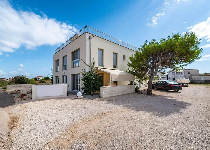 Apartment Family-friendly With Swimming Pool - 23976 Vir